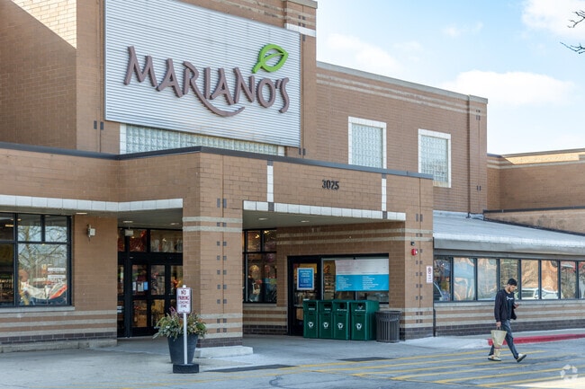 Residents of Waubonsee enjoy fresh produce and more at Mariano's.