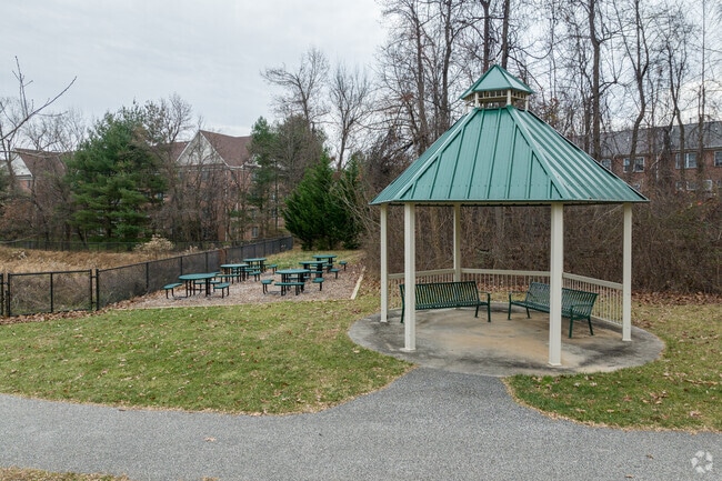 Mays Chapel Elementary is rated A- by Niche and serves 592 students from PK-5th.