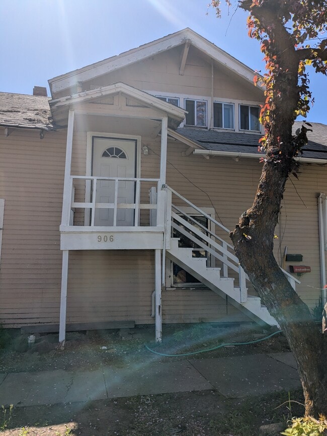 906 Lincoln St Unit 906, Klamath Falls, OR 97601