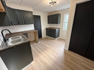 410 N 7th St, Martins Ferry, OH 43935