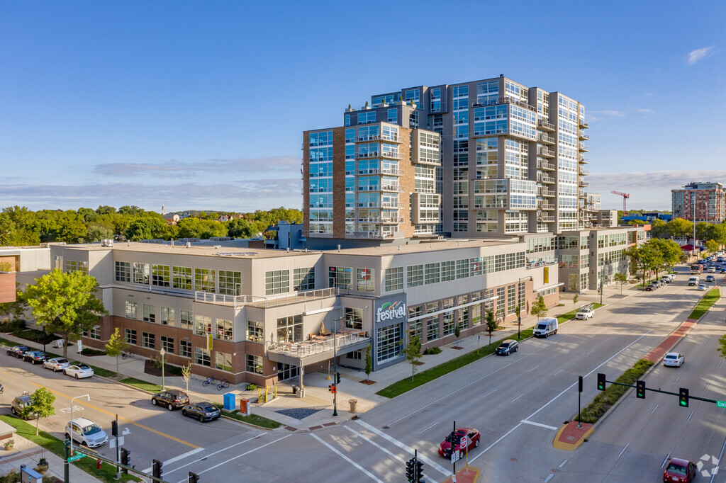 Galaxie High Rise Apartments - 822 E Washington Ave, Madison, WI ...