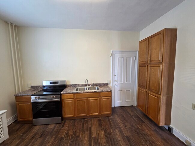 806 13th St, Altoona, PA 16602 - photo 4