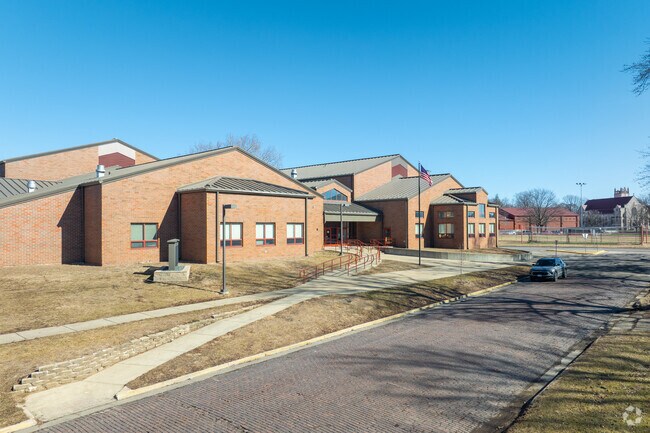 Central Elementary School is a Kindergarten-5th Grade Public School located in Lincoln, IL.