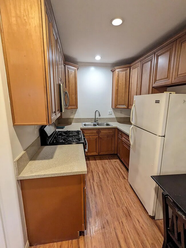 12640 Bessemer St unit 1, North Hollywood, CA 91606 - photo 7