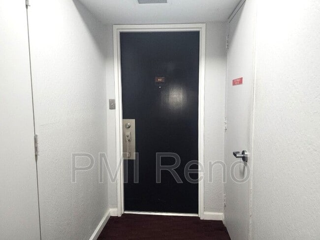 Arlington Towers unit 5C, Reno, NV 89501 - photo 2