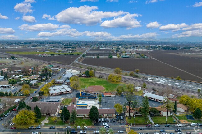 Knightsen Elementary School is an excellent schooling option.