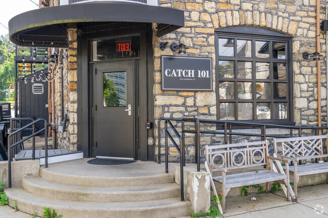 Catch 101 serves delicious seafood in West Conshohocken.