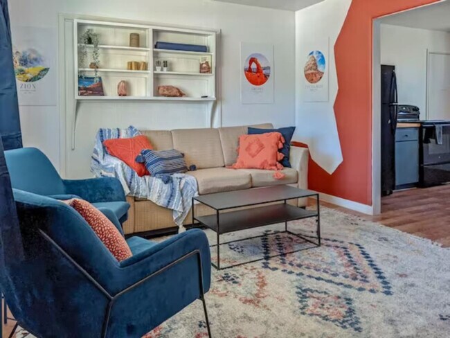 170 E 100 N unit ID1249860P, Kanab, UT 84741 - photo 2