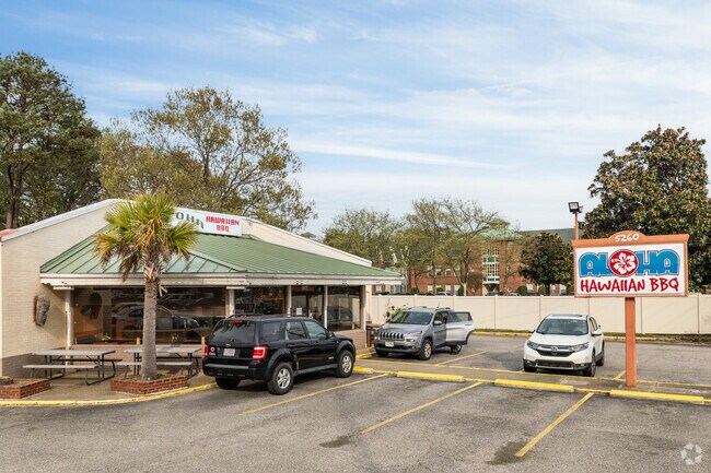 Aloha Hawaiian BBQ offers island-inspired dishes close to Kempsville Lake. ​