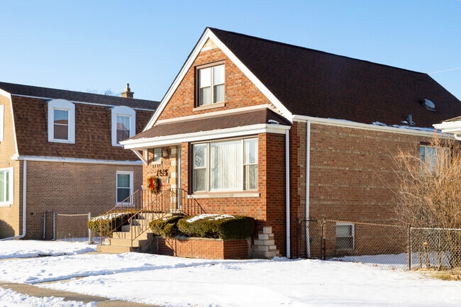 Bedford Park features many brick homes.