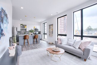 3618 Farnam St, Omaha, NE 68131