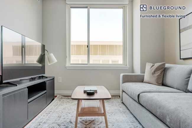 2221 I St NW unit FL10-ID1217, Washington, DC 20037 - photo 4