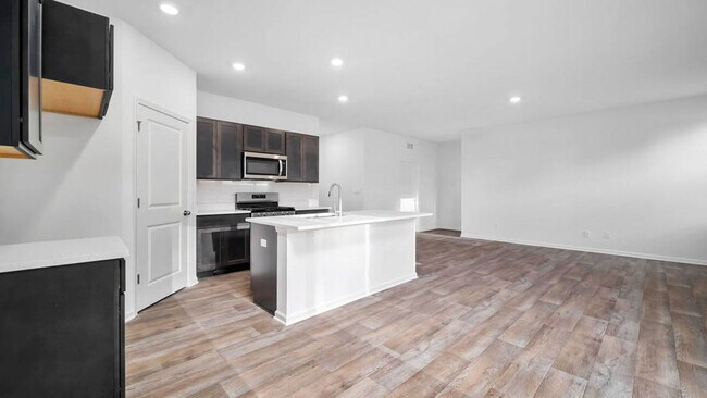 433 Fry St, Hebron, IN 46341 - photo 5