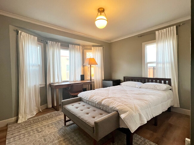 3467 W 71st St, Los Angeles, CA 90043 - photo 2