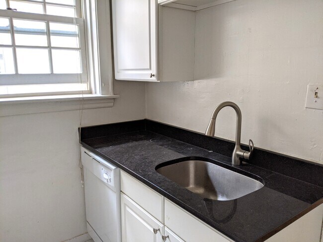 1452 Oak Ave unit 7-3N, Evanston, IL 60201 - photo 4