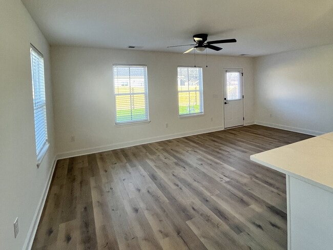 121 Otis St, Jackson, TN 38301 - photo 4