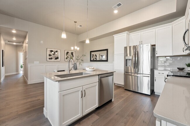 6825 Maple Leaf Dr unit 201, Timnath, CO 80547 - photo 4