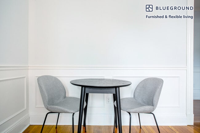 49 Worthington St unit FL3-ID341, Boston, MA 02120 - photo 4