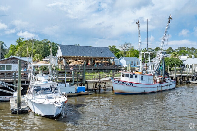Calabash, NC, has gently rolling landscapes and coastal wetlands for outdoor wildlife viewing.