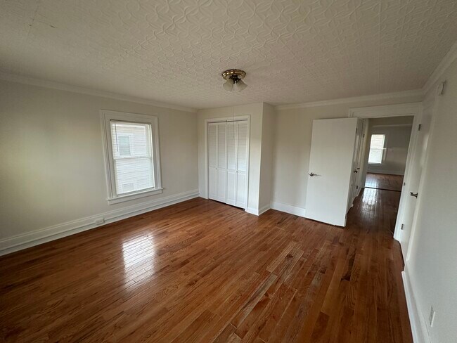 164 Hanover St unit 2nd floor, Bridgeport, CT 06604 - photo 6
