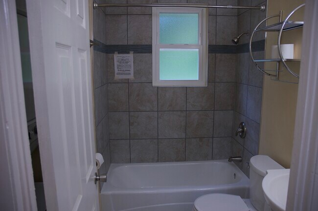 559 Pulaski St unit 1, Athens, GA 30601 - photo 4