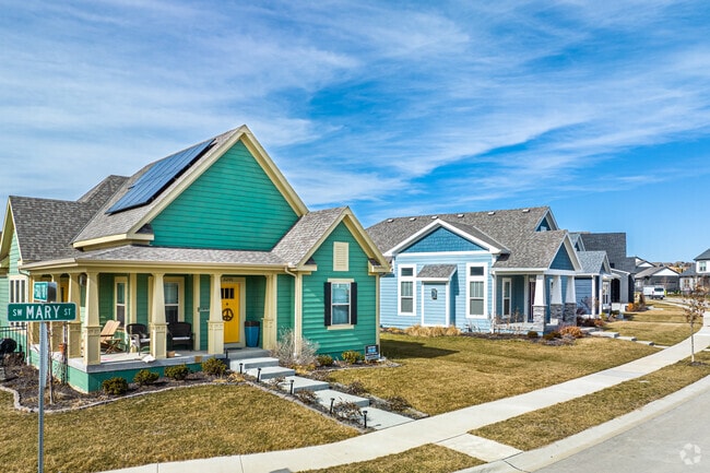 Redbuck Circle Homes in Longview come in many colors.