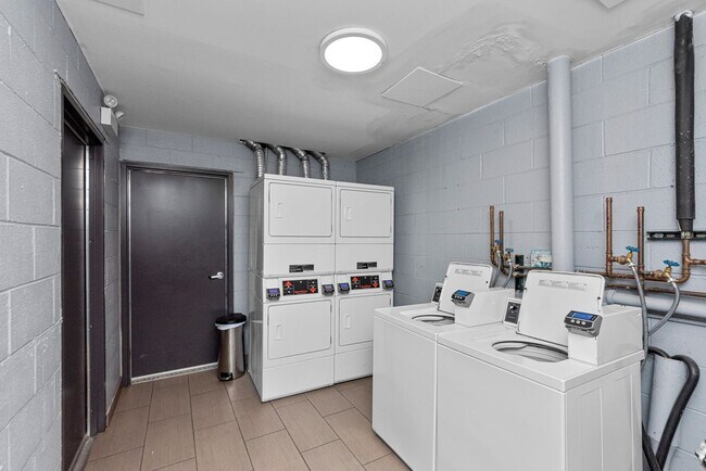 1220 N La Salle Dr, Chicago, IL 60610 - photo 6