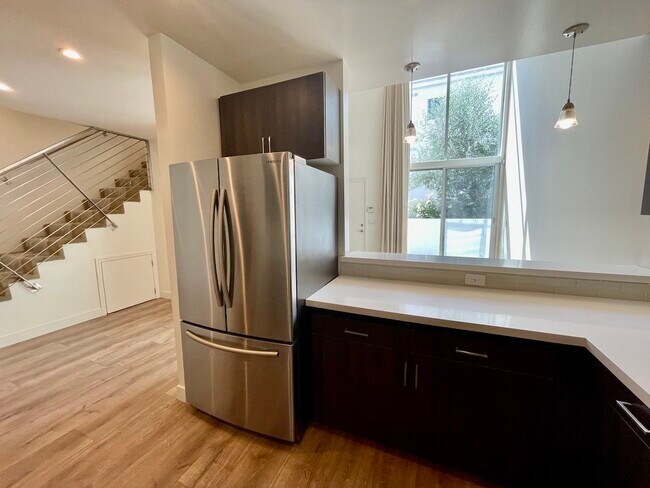 6133 Fountain Ave unit 101, Los Angeles, CA 90028 - photo 3