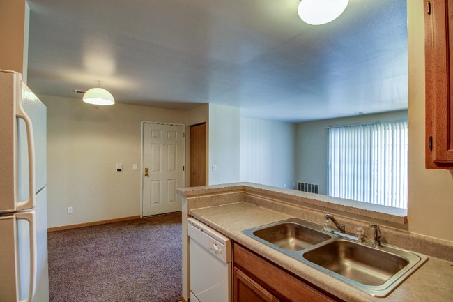 3441 Haleh Cir SE unit 3441-F, Grand Rapids, MI 49546 - photo 6
