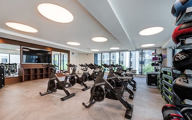 Symmetry, Northridge, CA 91324 - photo 4