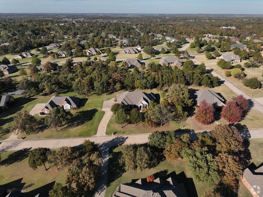 16401 Roserock Cir, Choctaw, OK 73020 - photo 2