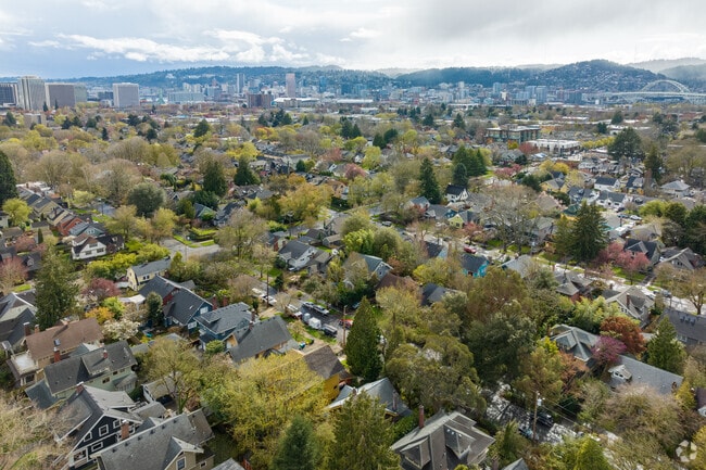 Gaze from Irvington toward Downtown Portland and St. Johns.