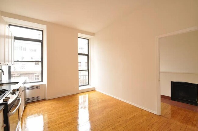 121 Madison Ave unit 5H, New York, NY 10016 - photo 2