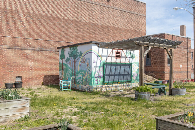 Washington Elementary School's garden is perfect for an outdoor classroom.