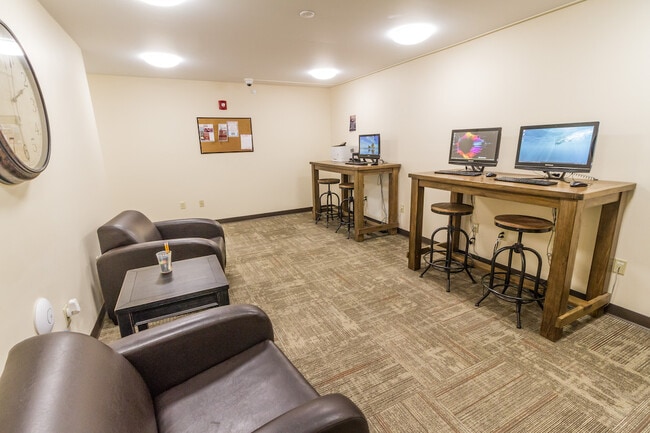 Broad Street Commons, Plattsburgh, NY 12901 - photo 7