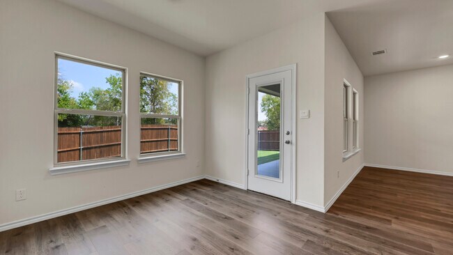 201 Seratoga St unit 36201413, Corsicana, TX 75110 - photo 3