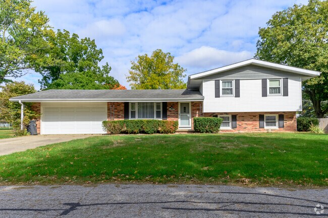 Orchard Heights has many examples of split-level homes with wide front yards.