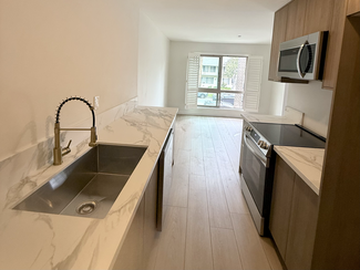 647 Orange Grove Ave, South Pasadena, CA 91030