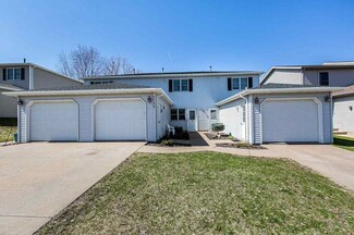 2139 Hummingbird Dr Unit 2, Dubuque, IA 52002