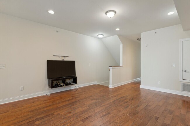 2107 N 17th St unit A, Philadelphia, PA 19121 - photo 5