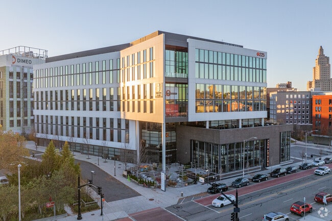 West End is mere minutes from nationally recognized Brown University.