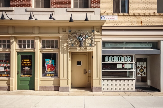 Amsterdammer Place, Ann Arbor, MI 48104 - photo 2