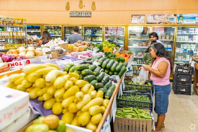 New Port Richey South's Grand Fresh Market sells vegetables fresh from local farms.