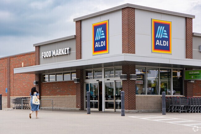 Aldi is a grocery option for those around Walton.