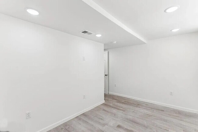 507 S 63rd St unit 2, Philadelphia, PA 19143 - photo 3