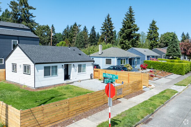 Roxhill has a variety of different house styles, including older 1920s bungalows.