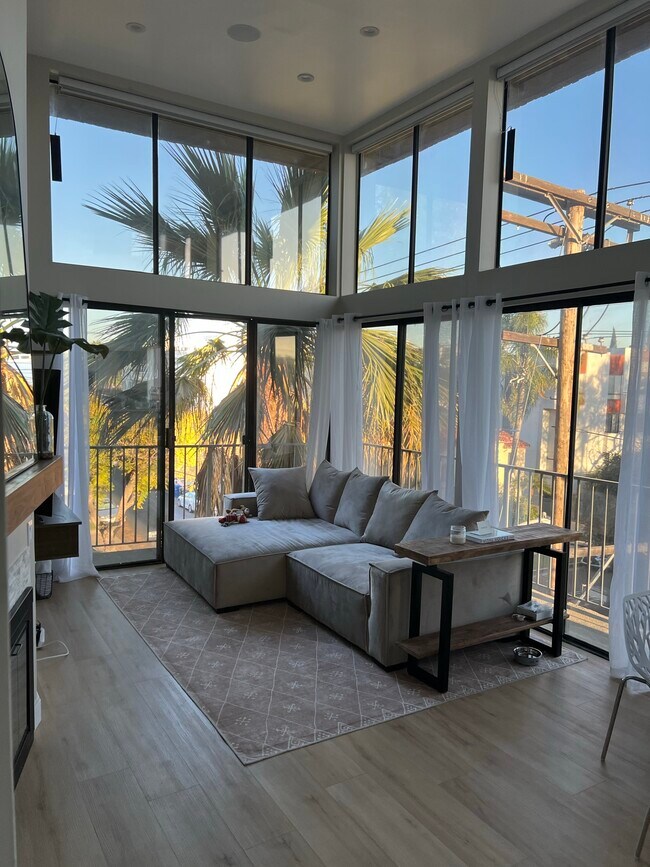 869 S Wooster St unit 309, Los Angeles, CA 90035 - photo 4