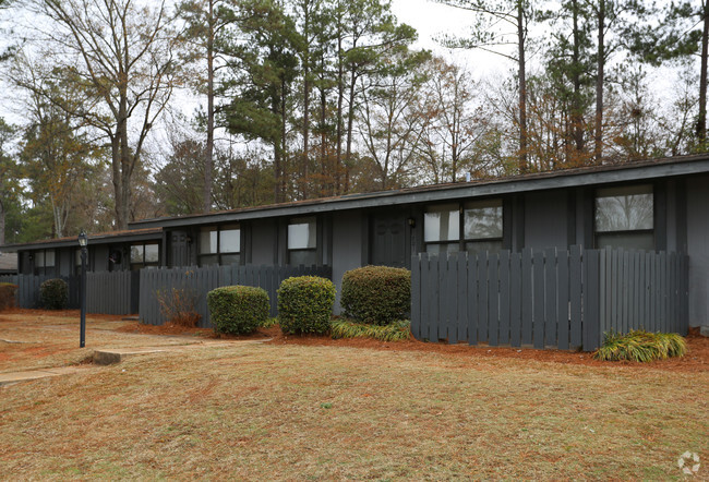 Highland Village Apartments