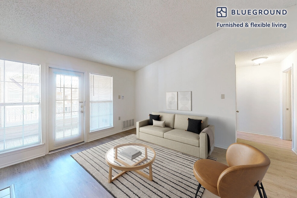 13116 Autumn Woods Way unit FL3-ID8582A, Fairfax, VA 22033 - photo 1