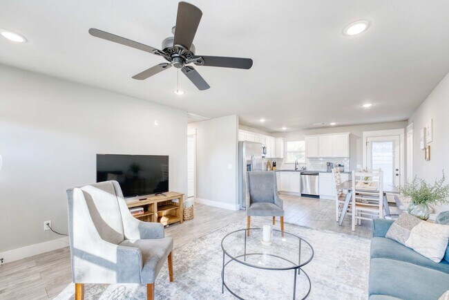 214 NW L St unit ID1363336P, Bentonville, AR 72712 - photo 3